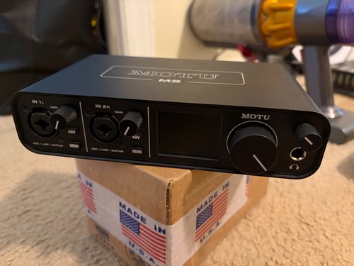 Motu 2x2 usb audio - m2,